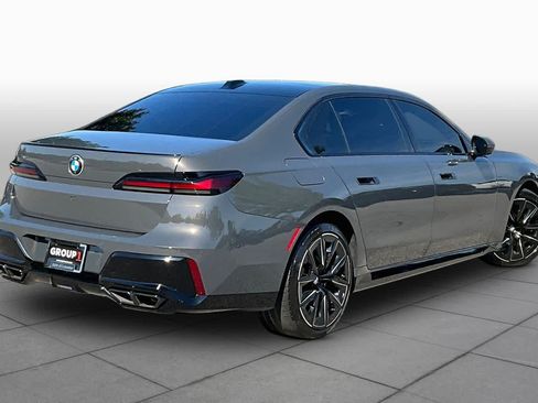 Used 2023 BMW 760i xDrive AWD/4WD image 12