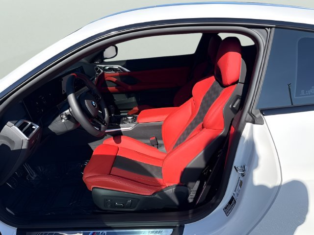 Used 2027 BMW M4 Coupe RWD image 9