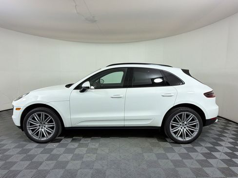 Used 2018 Porsche Macan AWD/4WD image 2