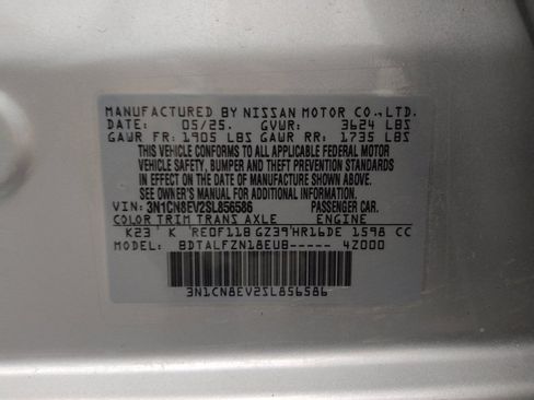 Used 2025 Nissan Versa SV FWD image 33