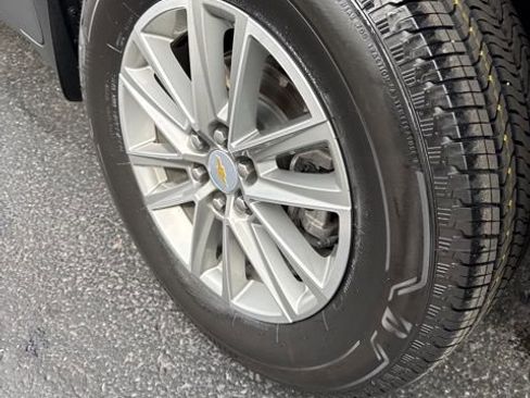 Certified 2023 Chevrolet Traverse LT image 5