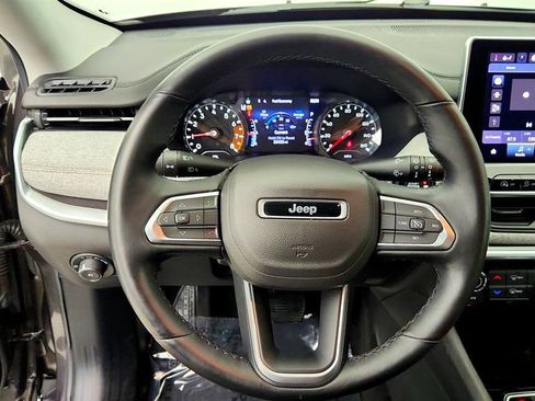Used 2022 Jeep Compass Latitude AWD/4WD image 13