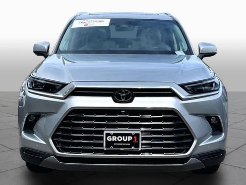 Certified 2024 Toyota Grand Highlander AWD image 4