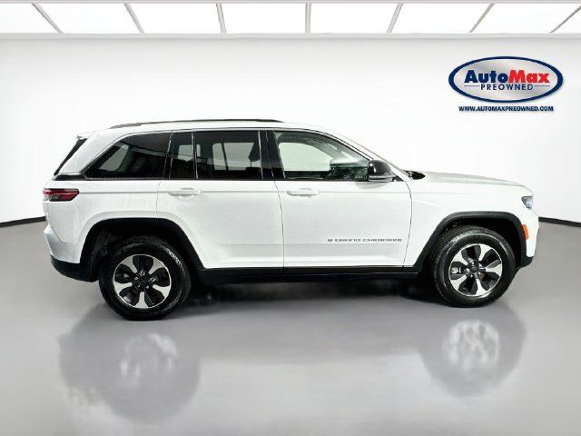 Used 2023 Jeep Grand Cherokee 4WD 4xe image 10