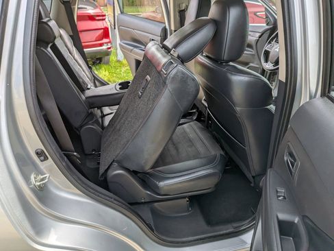 Used 2020 Mitsubishi Outlander SE FWD image 38