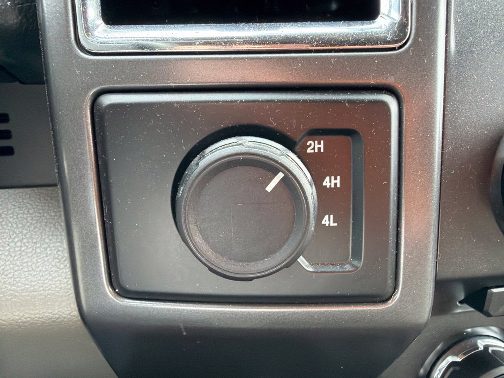 Used 2017 Ford F150 XLT AWD/4WD image 4