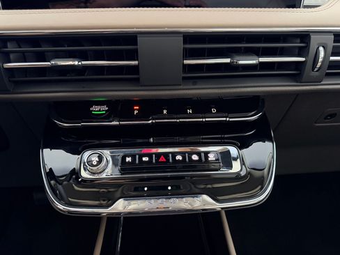Used 2023 Lincoln Corsair FWD image 25