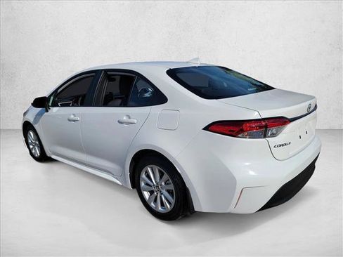 Used 2025 Toyota Corolla LE image 7
