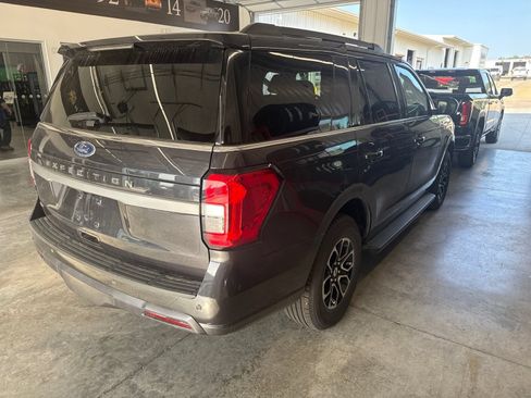 Used 2024 Ford Expedition XLT AWD/4WD image 7