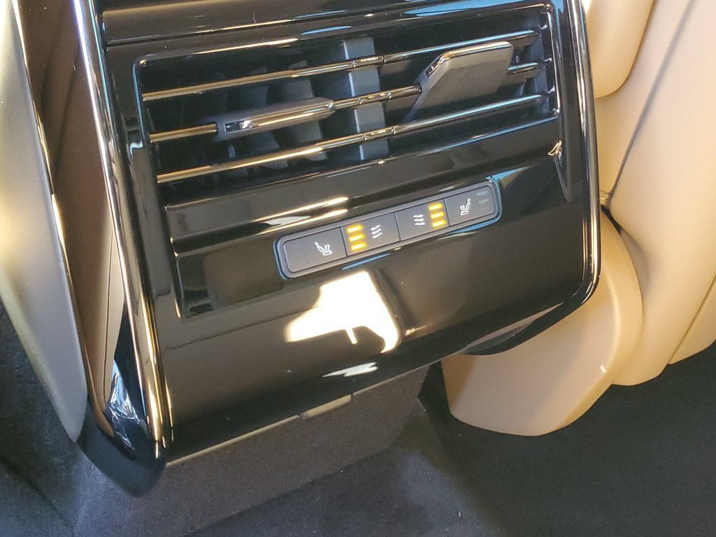 New 2027 Land Rover Range Rover Sport SE AWD/4WD image 31