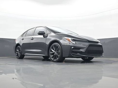 Used 2024 Toyota Corolla SE FWD image 35