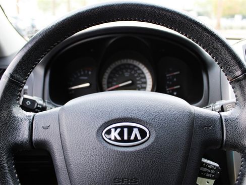 Used 2009 Kia Spectra5 SX image 22