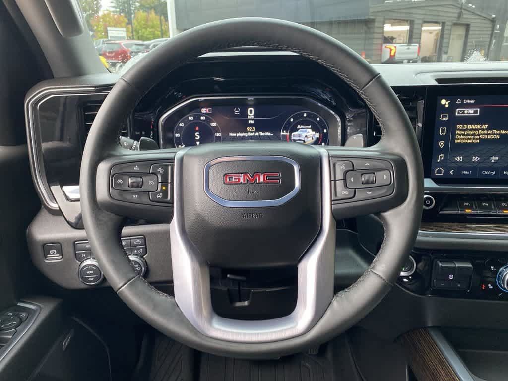 Used 2024 GMC Sierra 1500 Elevation w/ Elevation Premium Package AWD/4WD image 19