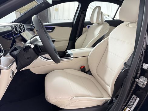 Used 2026 Mercedes-Benz C 300 4MATIC Sedan image 5