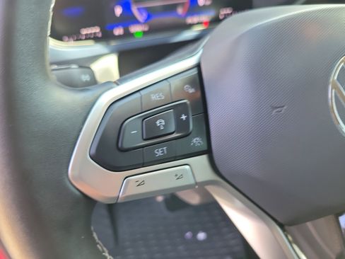 Used 2024 Volkswagen Taos SE image 24