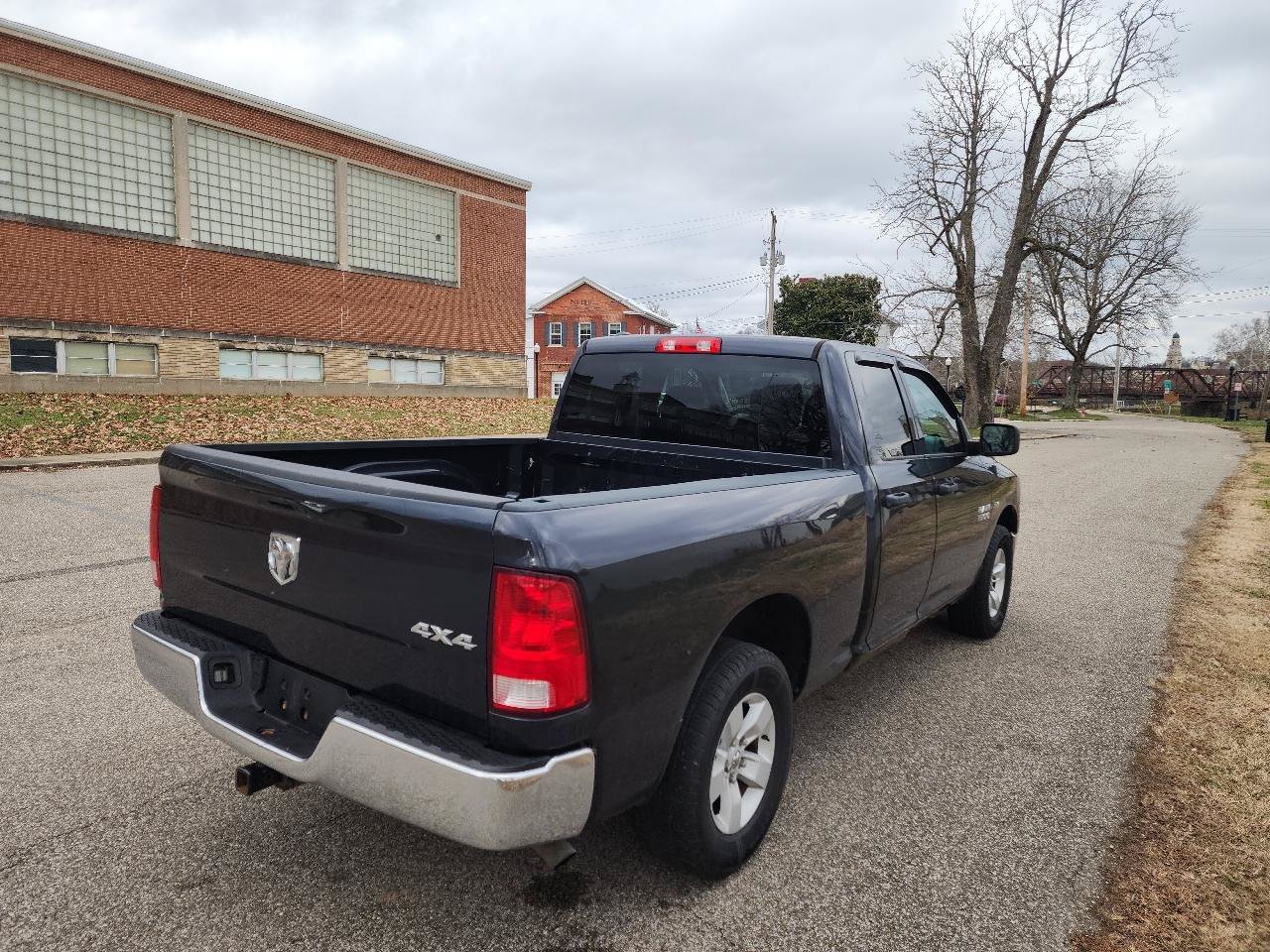 Used 2018 RAM 1500 ST w/ SXT Appearance Group AWD/4WD image 5