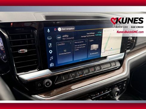 Used 2025 Chevrolet Silverado 1500 LT AWD/4WD image 19