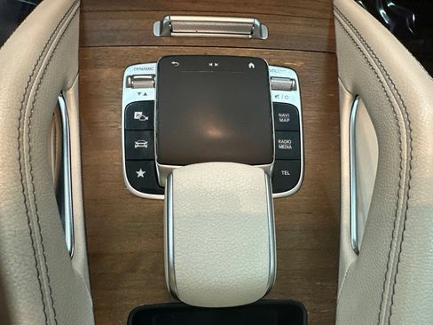 Used 2020 Mercedes-Benz GLE 350 4MATIC image 21