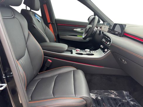 New 2026 Genesis GV70 2.5T Sport Prestige AWD/4WD image 15