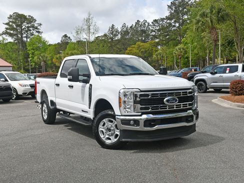 Used 2025 Ford F250 XLT image 6