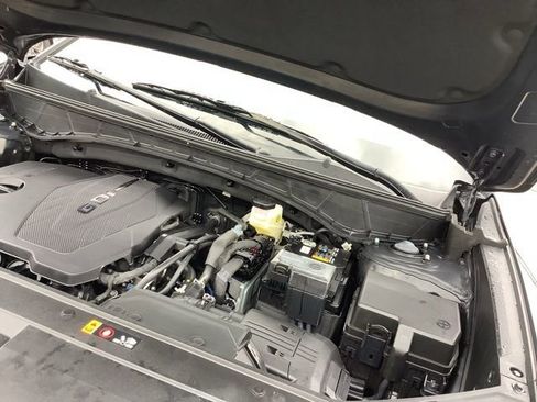Certified 2025 Hyundai Santa Cruz SE AWD/4WD image 11