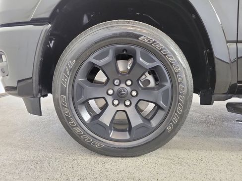 Used 2025 RAM 1500 Big Horn AWD/4WD image 9
