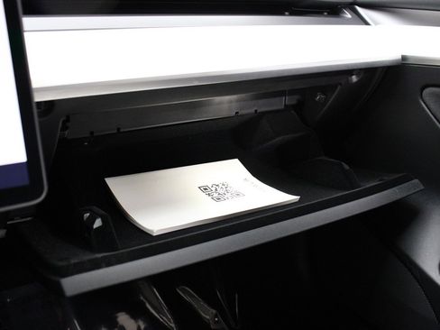 Used 2022 Tesla Model 3 image 28