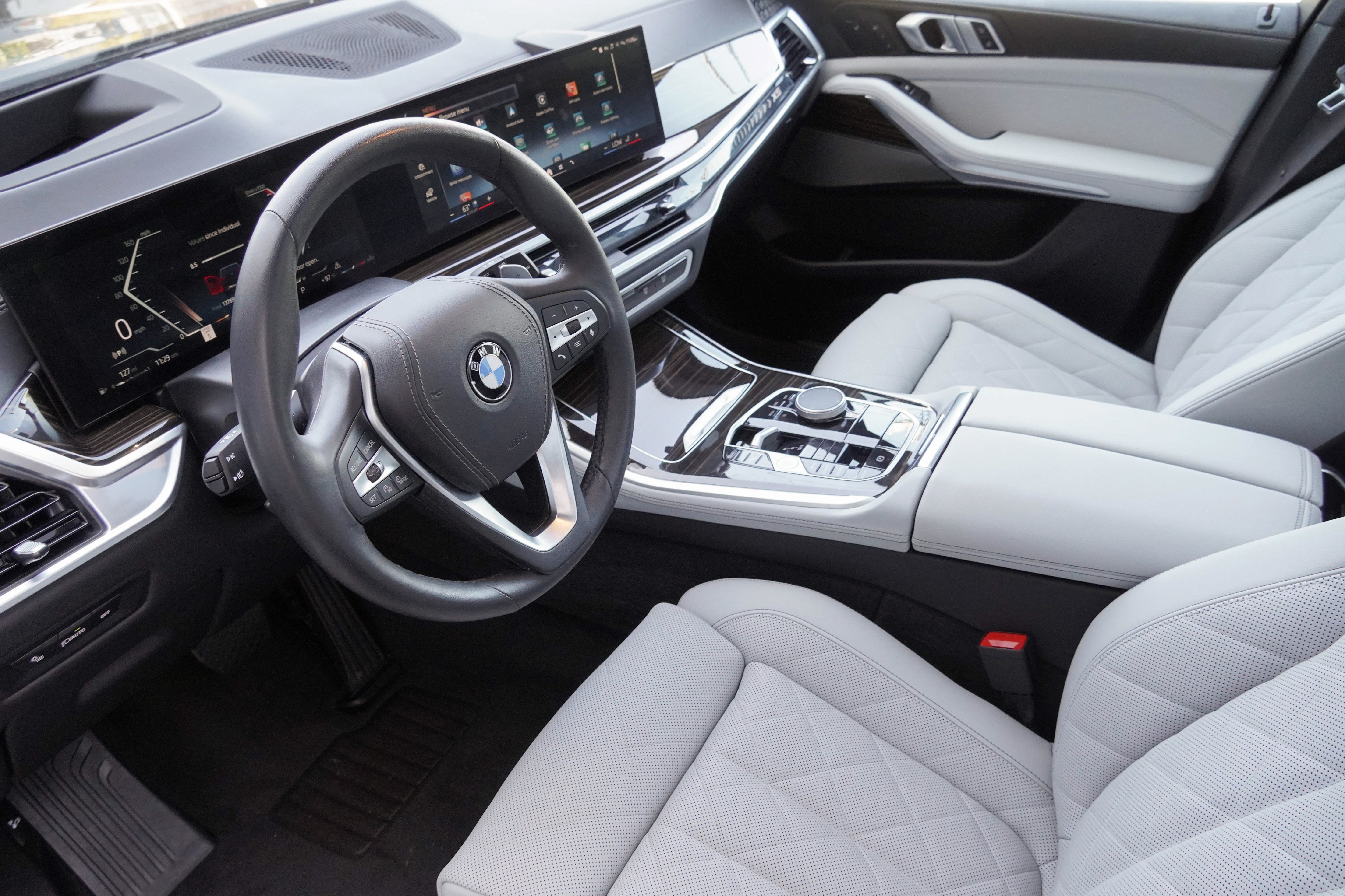 Certified 2025 BMW X5 sDrive40i w/ Climate Comfort Package RWD image 6