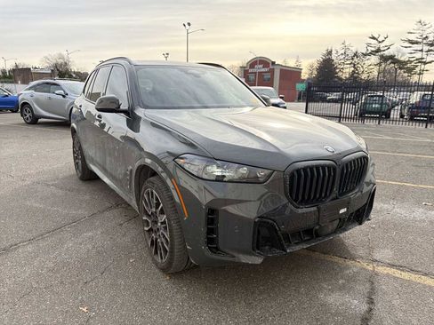 Certified 2024 BMW X5 xDrive40i w/ M Sport Package image 2