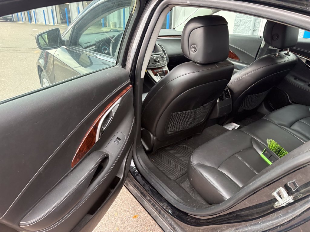 Used 2011 Buick LaCrosse CXL FWD image 25