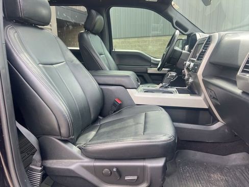 Used 2019 Ford F150 Lariat w/ Equipment Group 502A Luxury AWD/4WD image 11