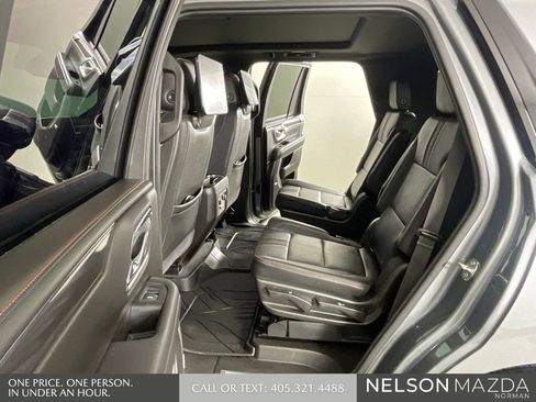 Used 2021 Chevrolet Tahoe RST w/ Luxury Package AWD/4WD image 12