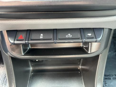 Used 2022 Chevrolet Colorado W/T w/ WT Convenience Package RWD image 36
