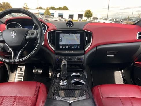 Used 2019 Maserati Ghibli GranSport RWD image 16