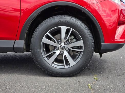 Used 2016 Toyota RAV4 XLE w/ Convenience Package AWD/4WD image 9