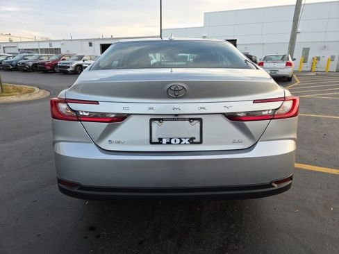Used 2025 Toyota Camry LE image 6
