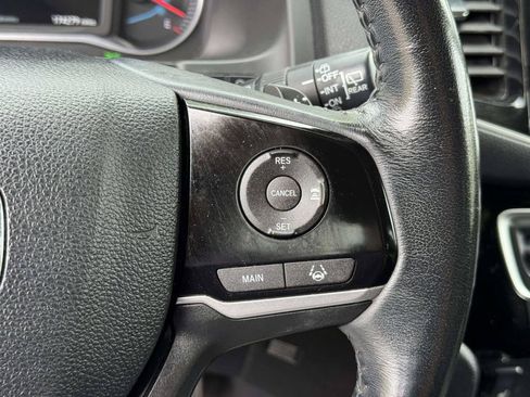 Used 2019 Honda Pilot Touring image 12