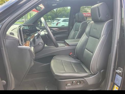 Certified 2022 Cadillac Escalade Premium Luxury w/ Performance Package AWD/4WD image 9