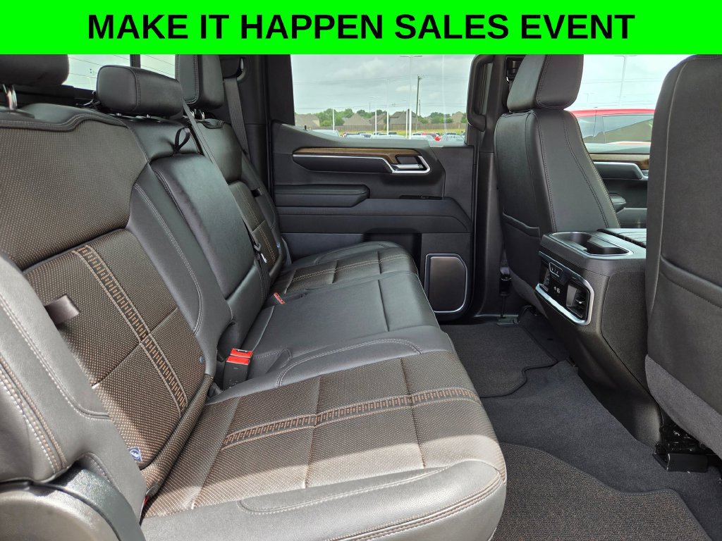 Used 2025 Chevrolet Silverado 1500 High Country w/ Technology Package AWD/4WD image 25