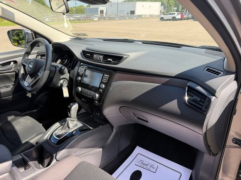 Used 2020 Nissan Rogue Sport S w/ Appearance Package AWD/4WD image 36