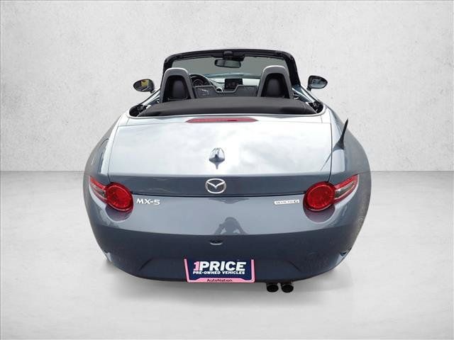 Used 2021 MAZDA MX-5 Miata Grand Touring RWD image 3