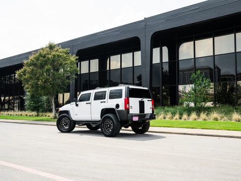 Used 2009 HUMMER H3 Alpha image 33