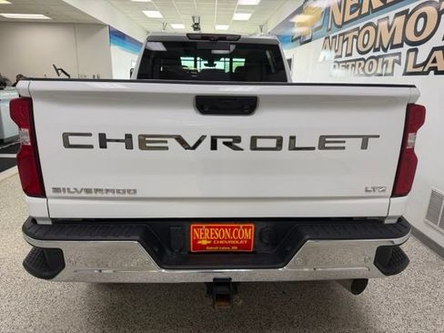 Used 2020 Chevrolet Silverado 3500 LTZ w/ LTZ Premium Package AWD/4WD image 6
