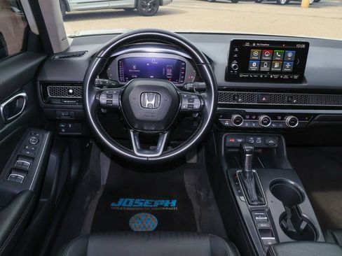 Used 2022 Honda Civic Touring image 17