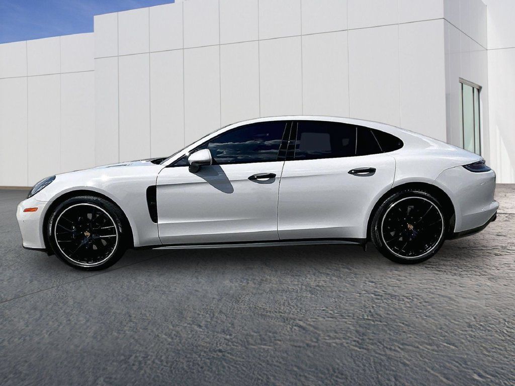Certified 2023 Porsche Panamera 4 Platinum Edition AWD/4WD image 2