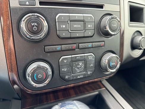 Used 2016 Ford Expedition EL Platinum image 17