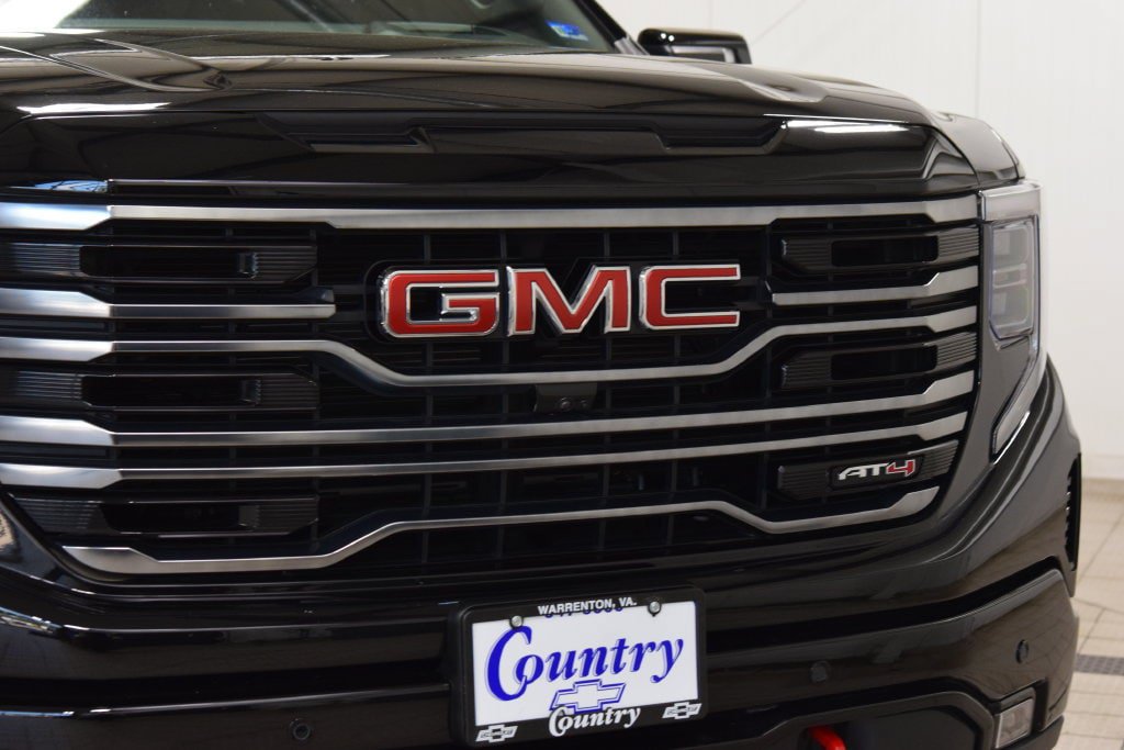 Used 2025 GMC Sierra 1500 AT4 w/ AT4 Premium Package AWD/4WD image 10