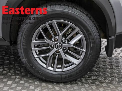 Used 2021 Nissan Rogue S image 33