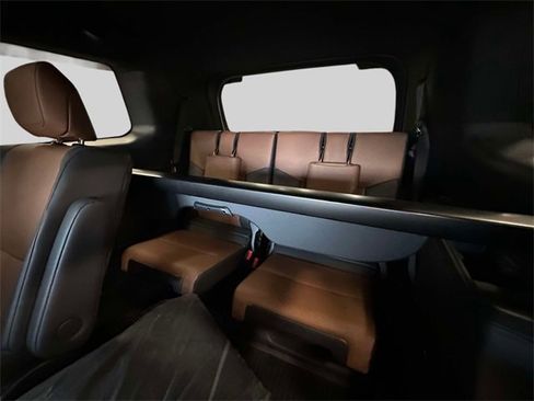 Used 2024 Lexus GX 550 image 25