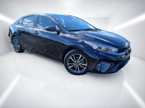Used 2022 Kia Forte LXS FWD image 1